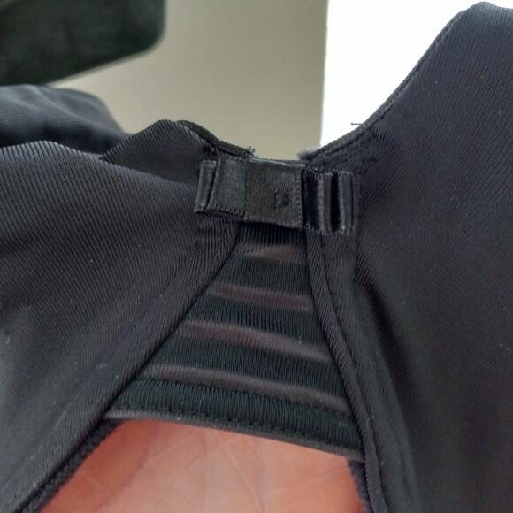 Barely Breezies 38D Black Soft Cup Underwire Bra Adjustable Straps Basics - Picture 5 of 6